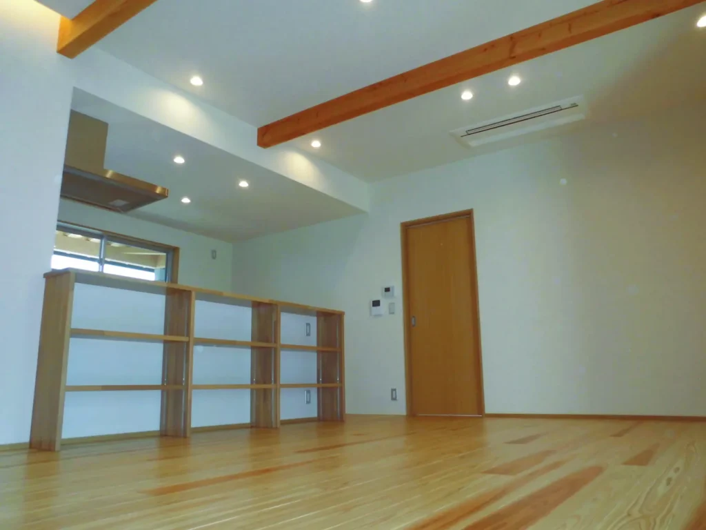 shikokuchuoshi-sangawa-Living room storage