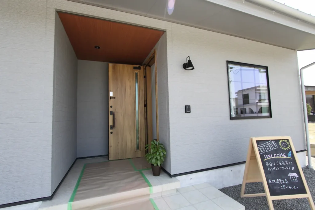 玄関まわり｜四国中央市の注文住宅